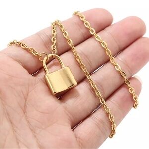 3/$30 💛 Lock Necklace